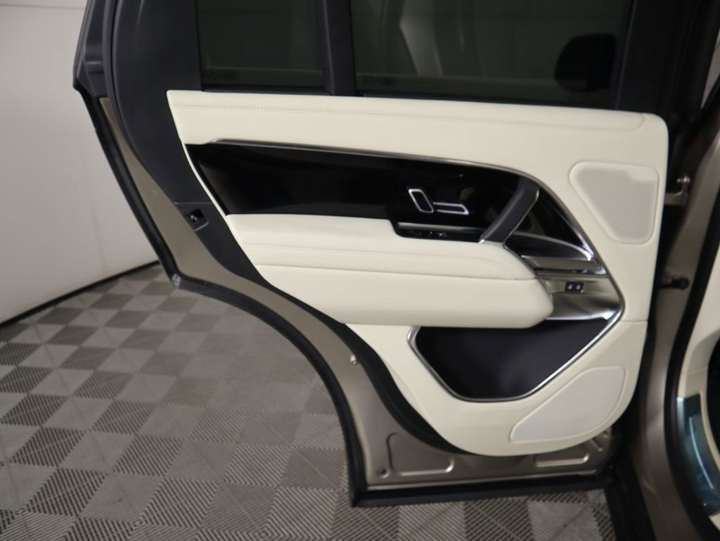 New 2026 Land Rover Range Rover SE AWD/4WD image 27