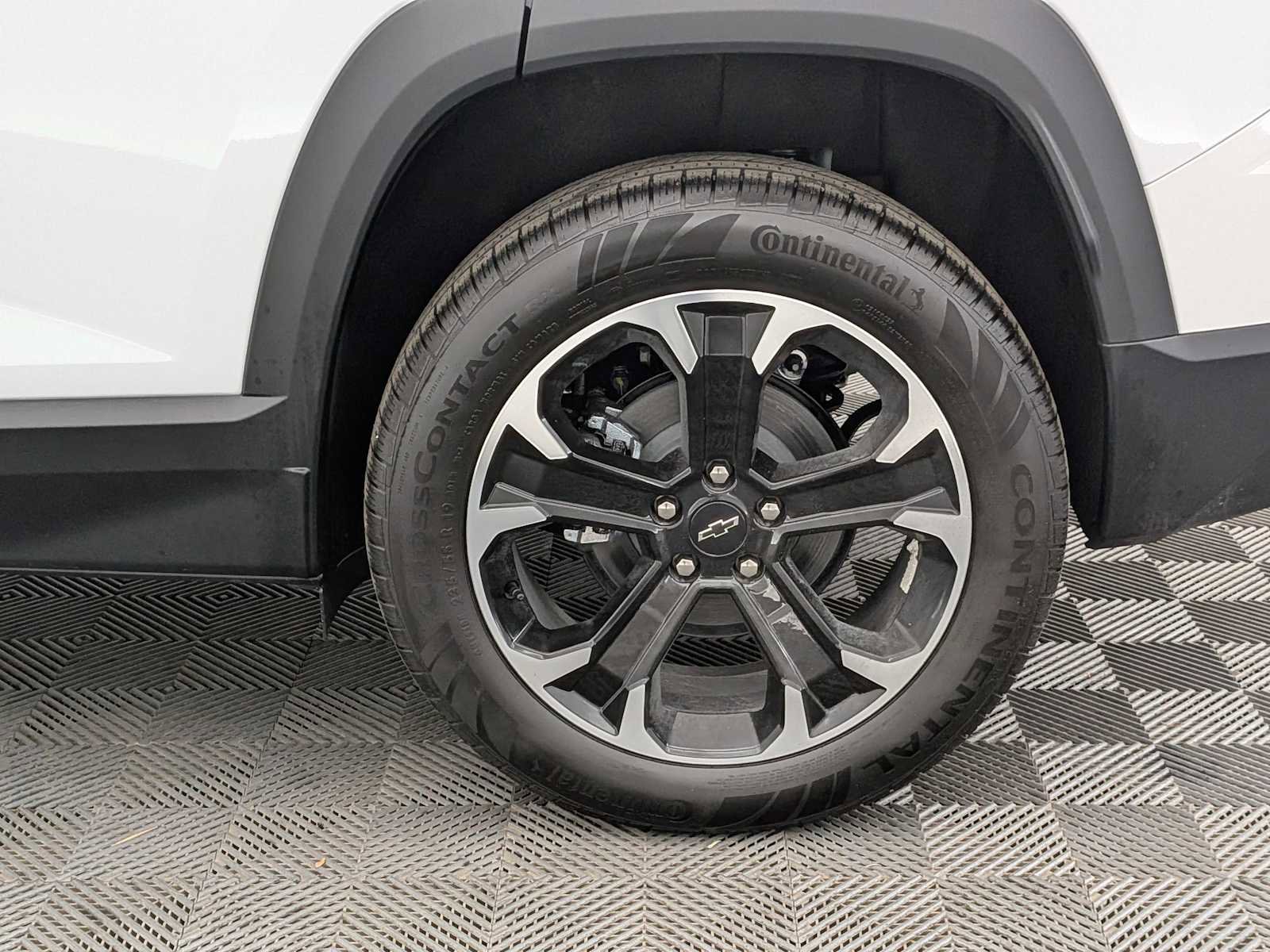 New 2026 Chevrolet Equinox LT w/ Convenience Package II image 13