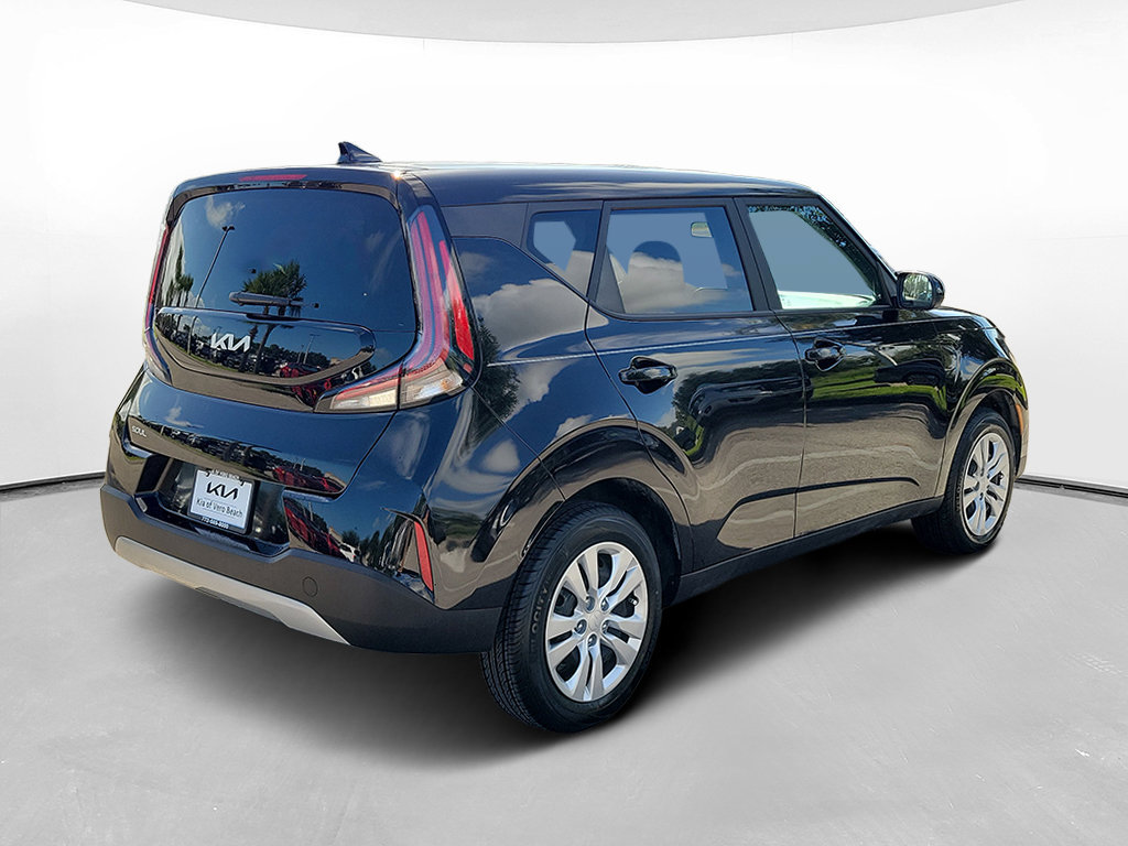 Certified 2025 Kia Soul LX FWD image 4