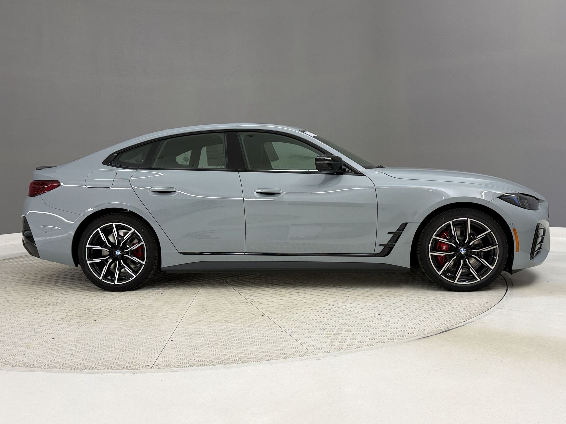 New 2026 BMW i4 eDrive40 w/ M Sport Package RWD image 8