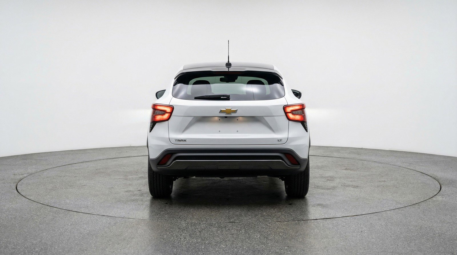 Used 2025 Chevrolet Trax LT w/ LT Convenience Package image 7