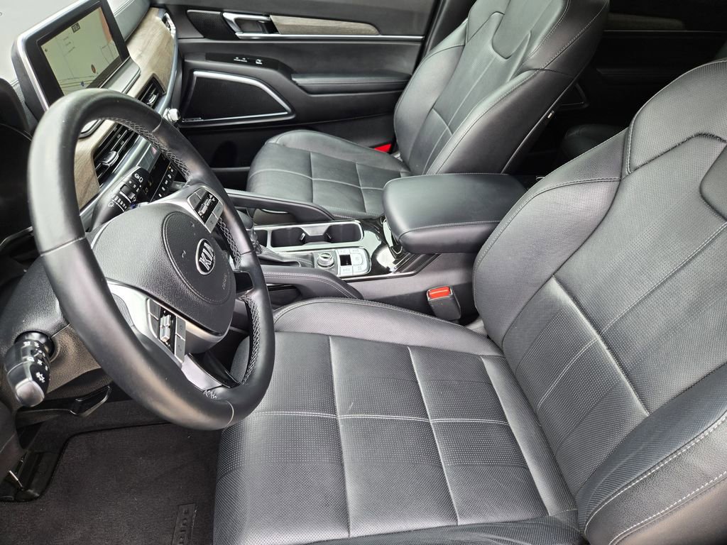 Certified 2021 Kia Telluride SX w/ Nightfall Edition Package AWD/4WD image 18