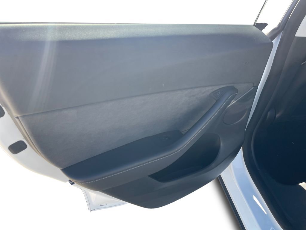 Used 2022 Tesla Model Y Performance image 24