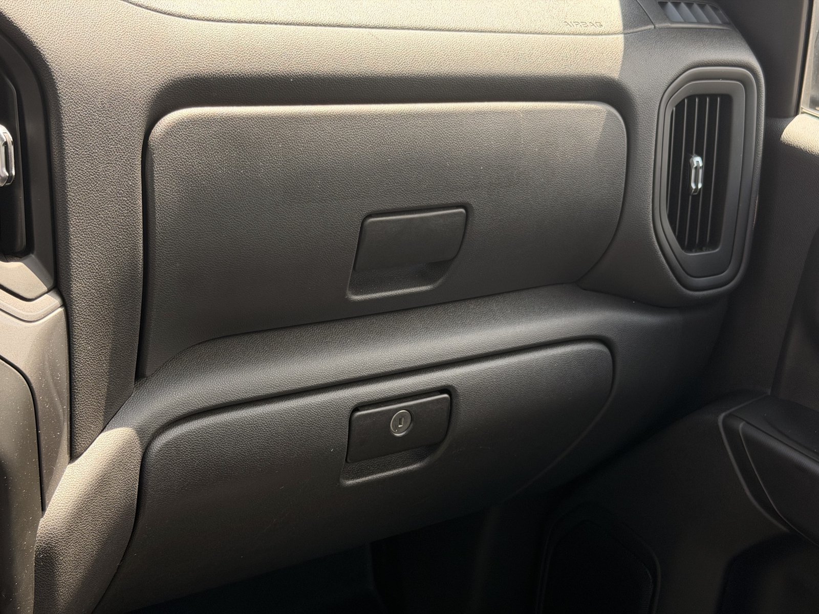 Used 2025 Chevrolet Silverado 1500 W/T RWD image 27