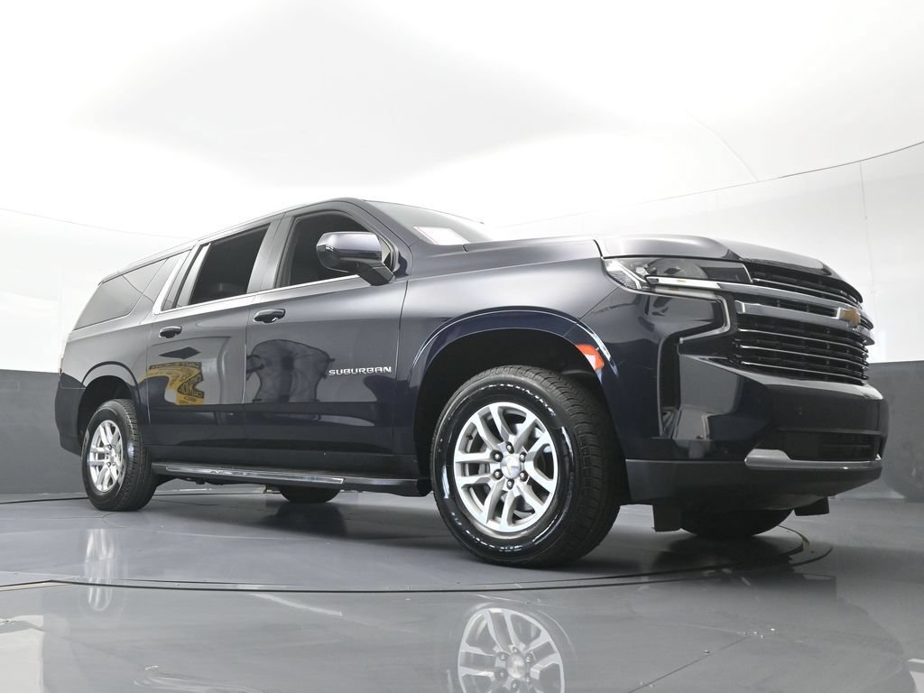 Used 2024 Chevrolet Suburban LT AWD/4WD image 65