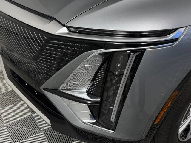 Used 2024 Cadillac Lyriq Tech RWD image 12