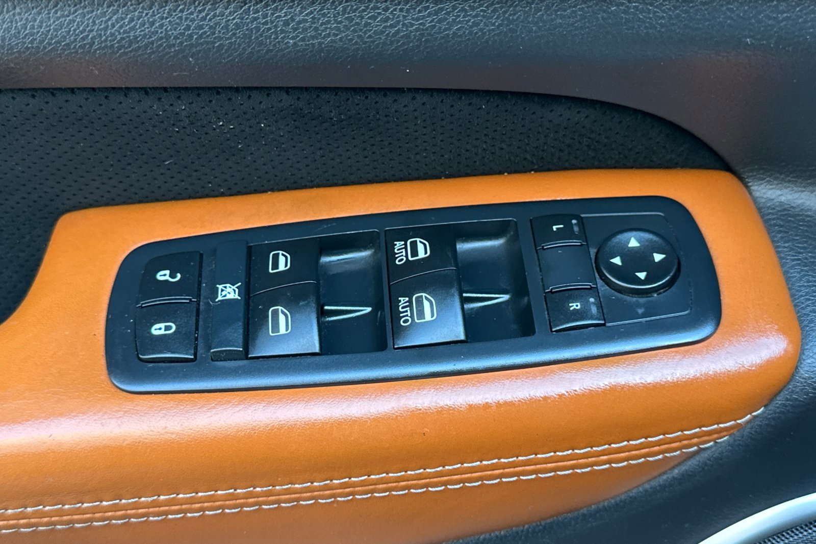 Used 2015 Jeep Grand Cherokee SRT w/ Trailer Tow Group IV image 12