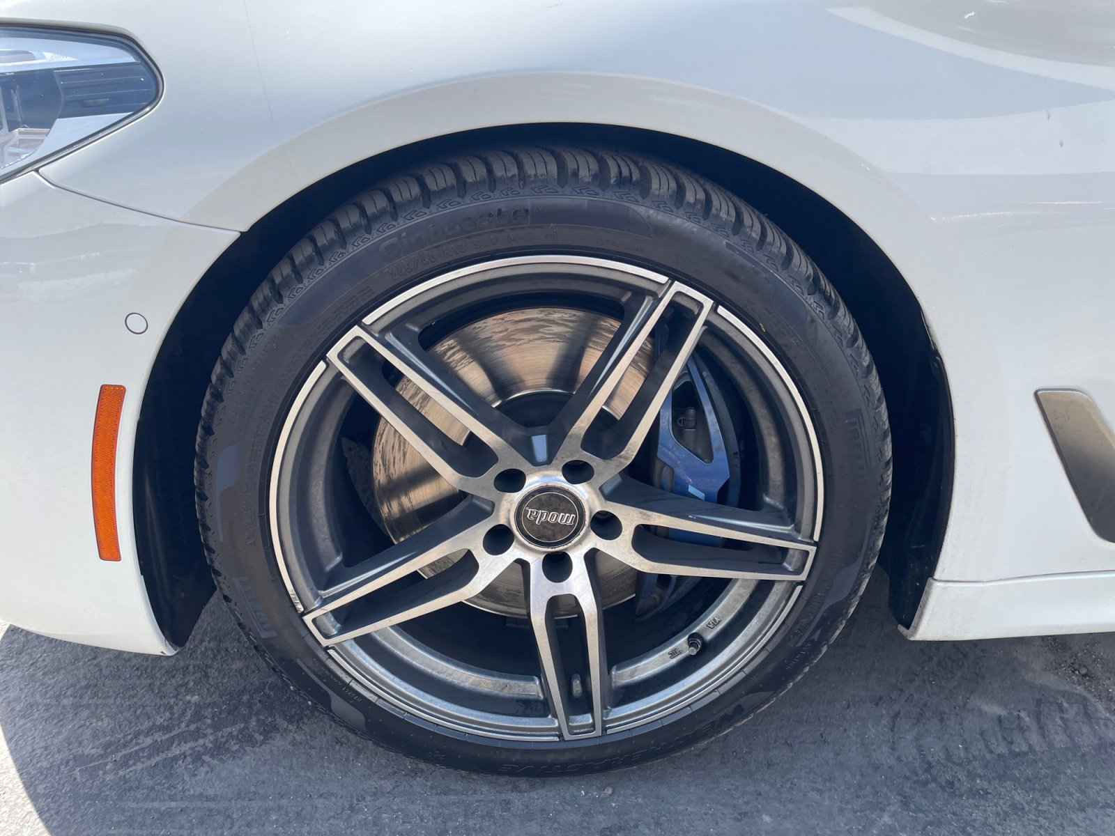 Used 2018 BMW M550i xDrive image 11