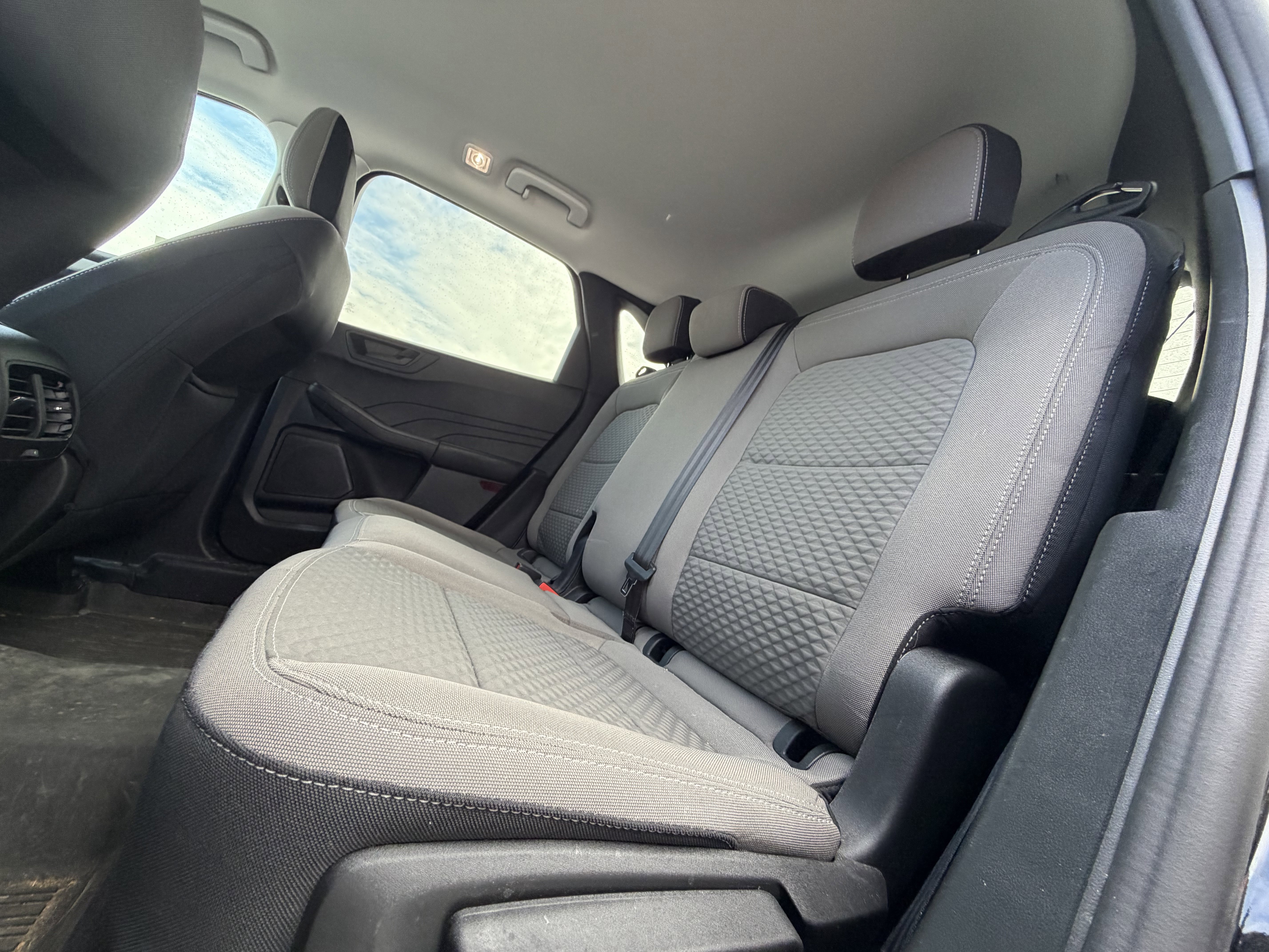 Used 2022 Ford Escape SE w/ Cold Weather Package image 25