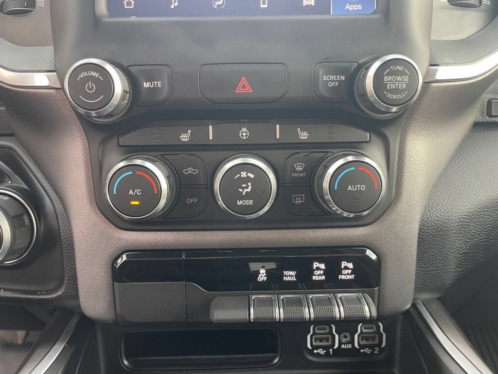 Used 2022 RAM 1500 Big Horn AWD/4WD image 13