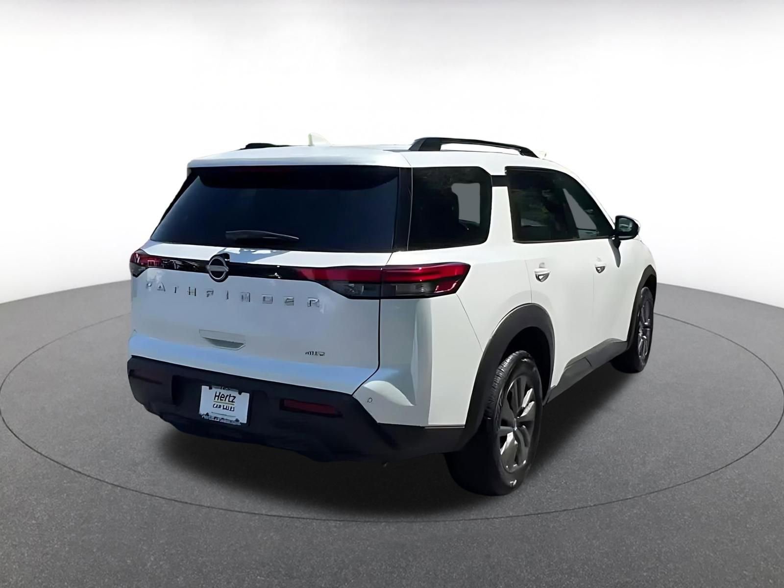 Used 2025 Nissan Pathfinder SV AWD/4WD image 14