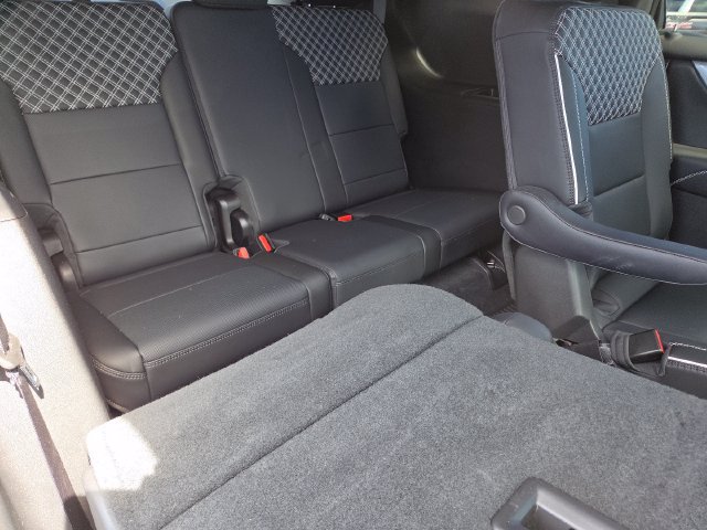 Certified 2024 GMC Acadia Denali w/ LPO, Floor Liner Package AWD/4WD image 26