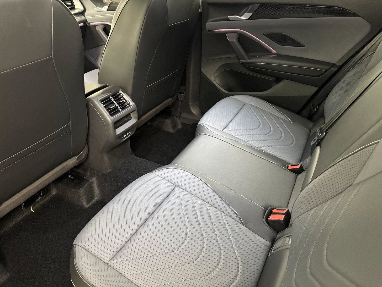 New 2026 Volkswagen Tiguan SE AWD/4WD image 11