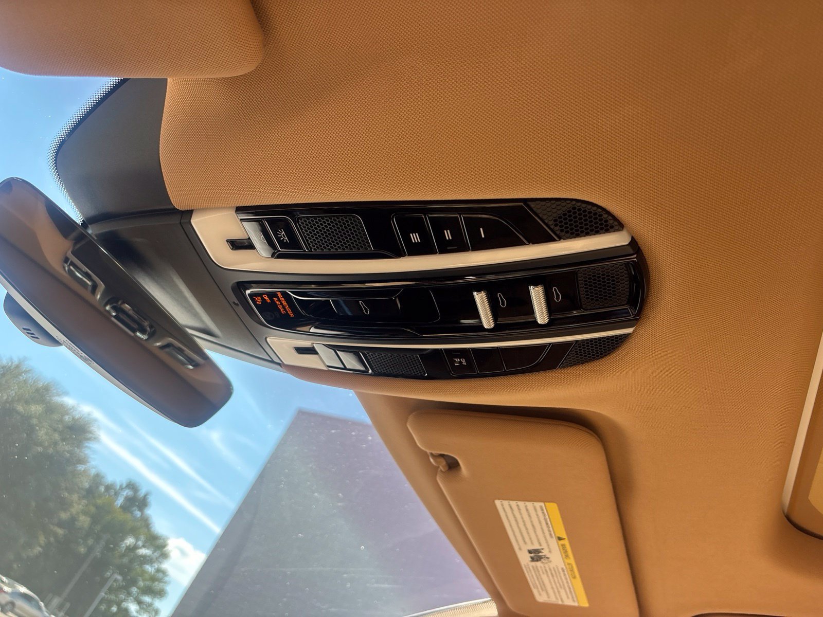 Used 2019 Porsche Panamera image 14