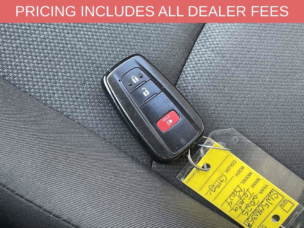 Used 2025 Toyota RAV4 XLE AWD/4WD image 33