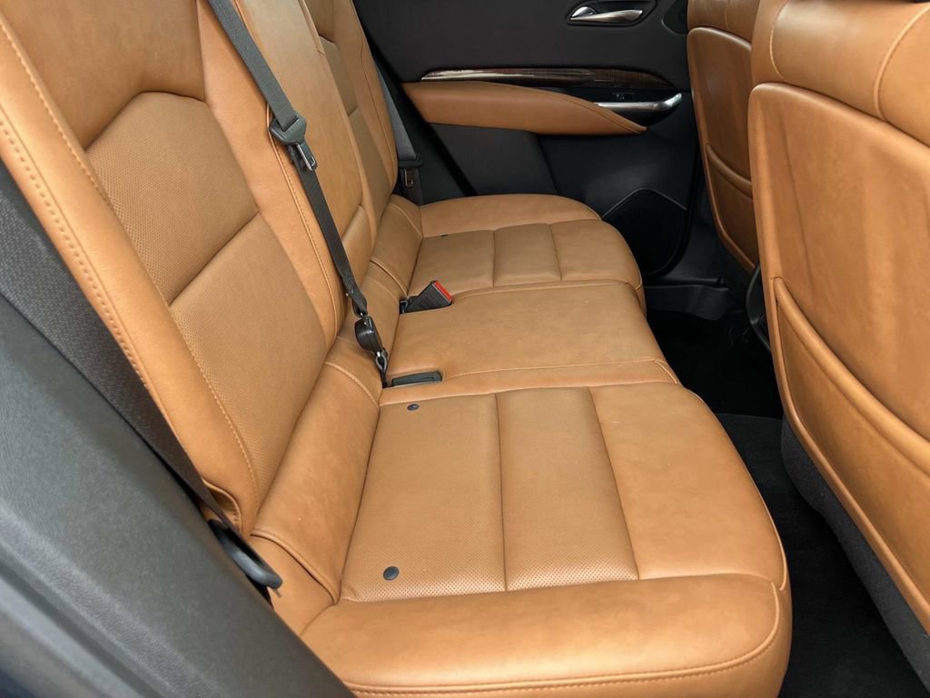 Used 2021 Cadillac XT4 Premium Luxury image 21
