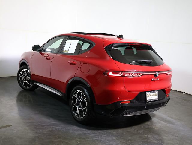 Used 2024 Alfa Romeo Tonale Ti AWD/4WD image 2