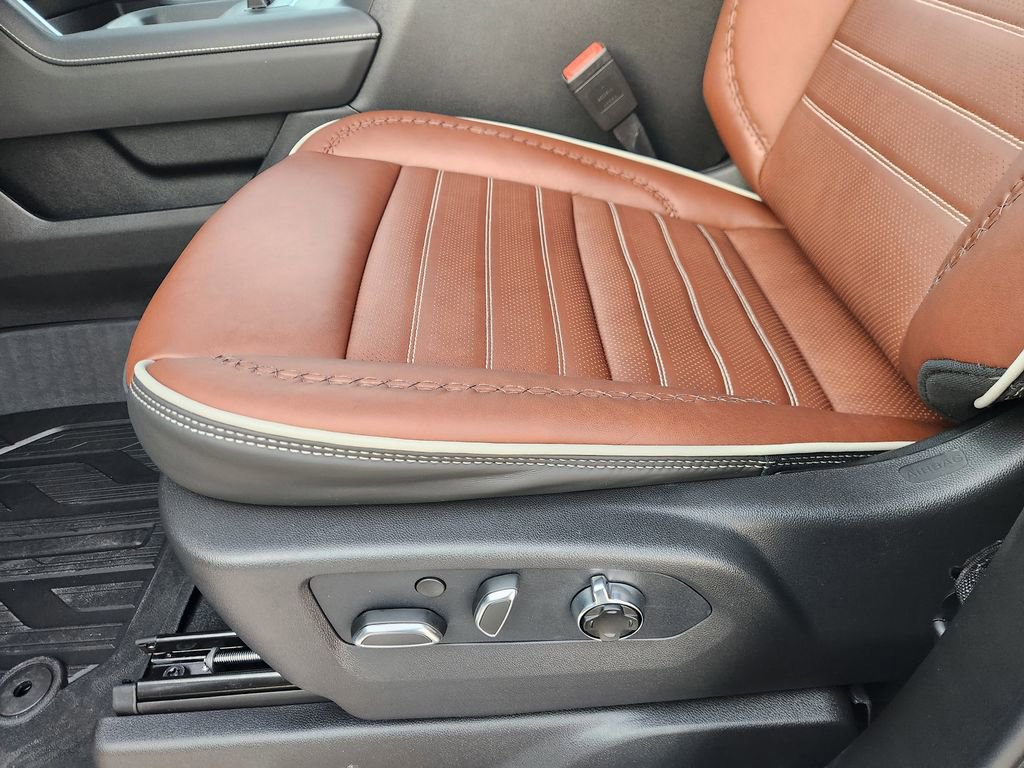 New 2026 GMC Sierra 2500 Denali Ultimate image 16