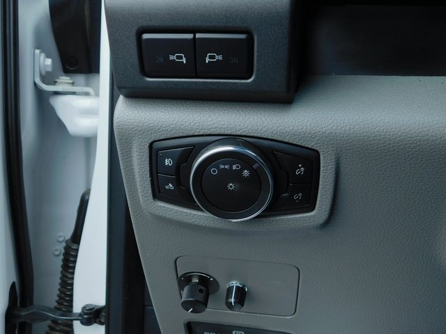 Used 2017 Ford F550 4x4 Regular Cab Super Duty image 25