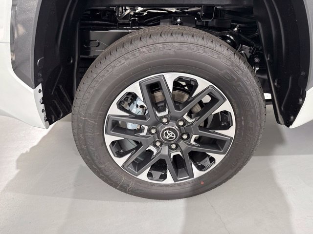 New 2026 Toyota Tundra Limited AWD/4WD image 9