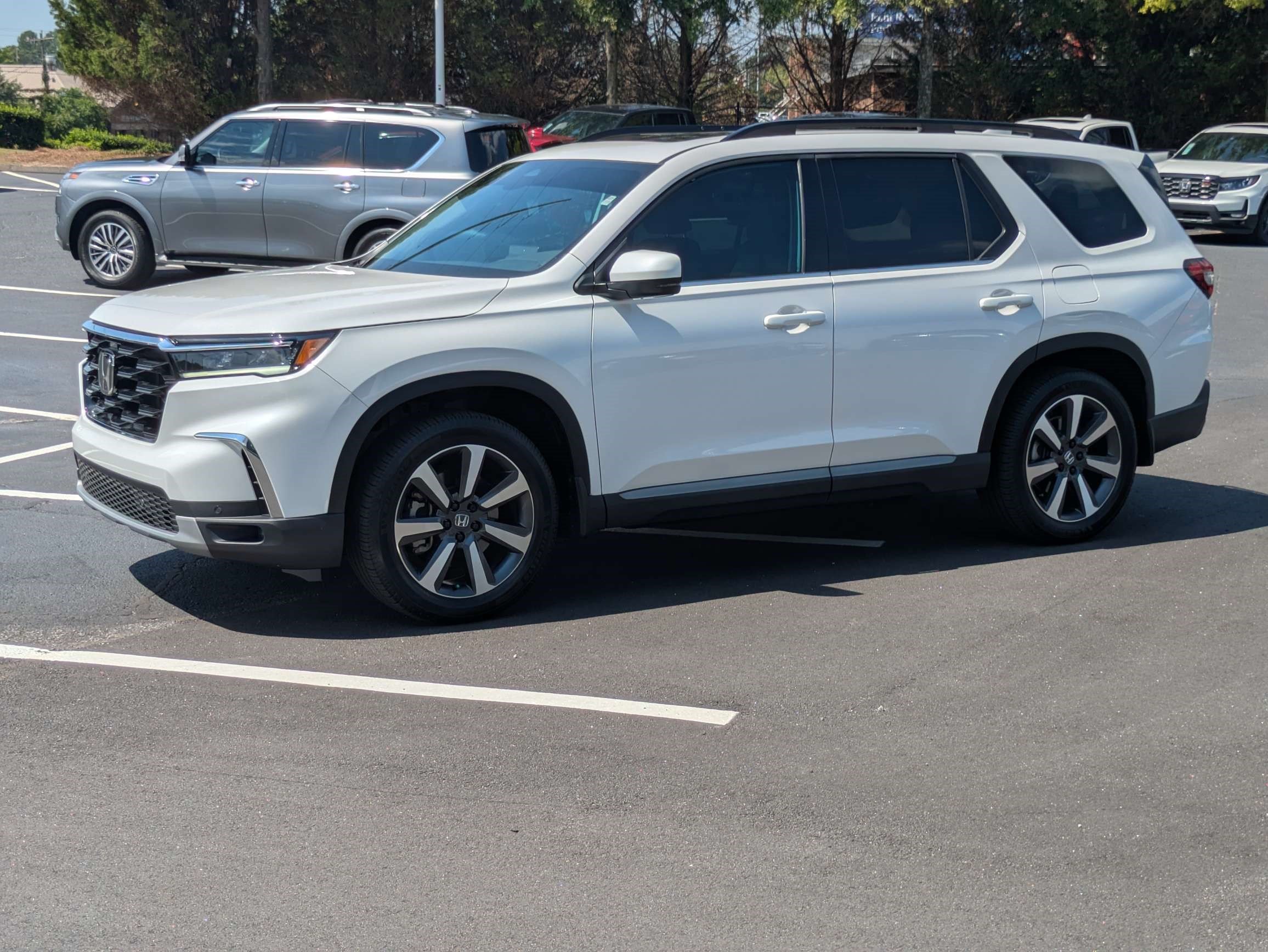 Certified 2023 Honda Pilot Touring image 11