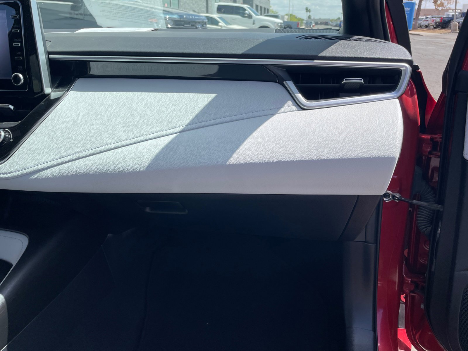 Used 2020 Toyota Corolla SE FWD image 30