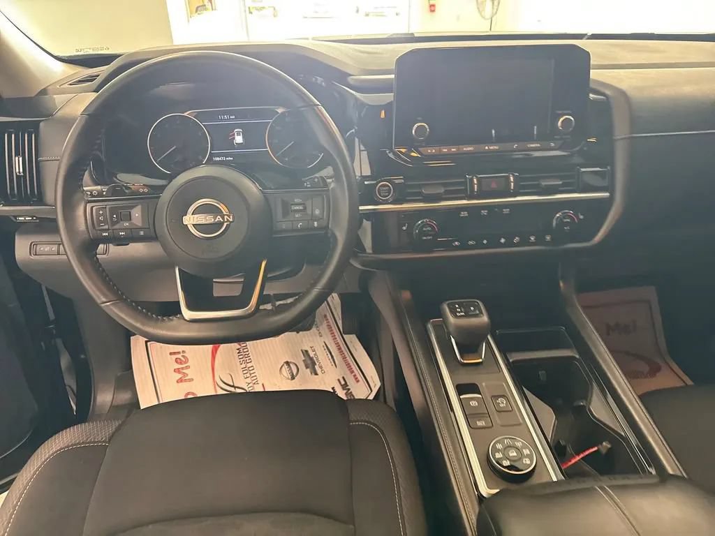 Used 2022 Nissan Pathfinder SV w/ SV Premium Package AWD/4WD image 17