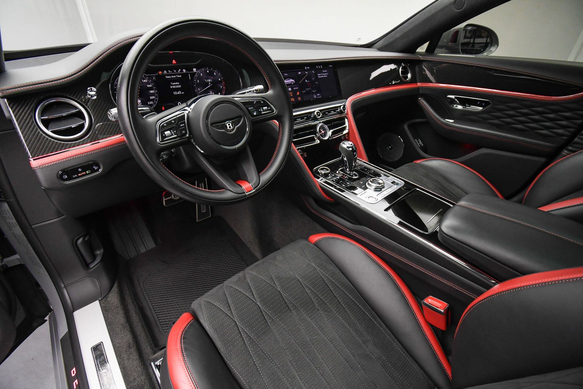 Certified 2023 Bentley Flying Spur W12 image 2