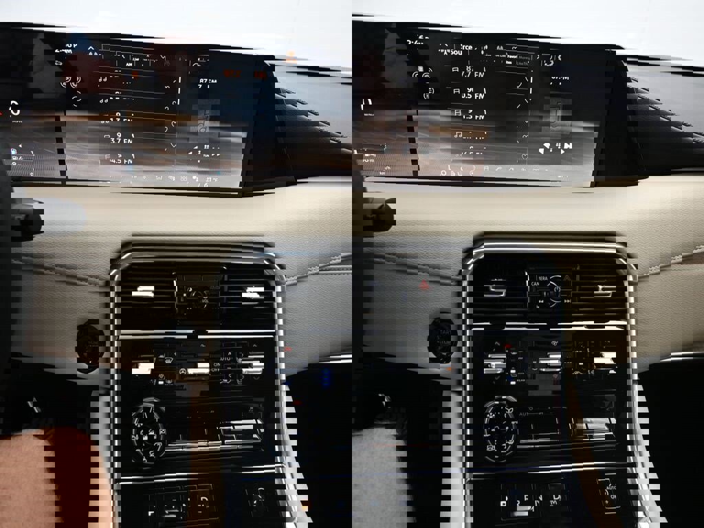 New 2025 Nissan Armada Platinum w/ Convenience Package image 16