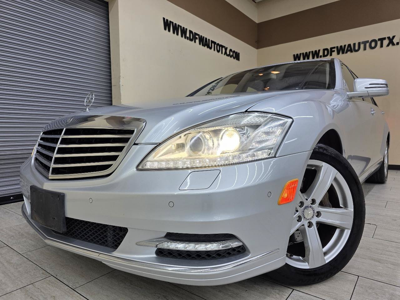 Used 2010 Mercedes-Benz S 550 image 1