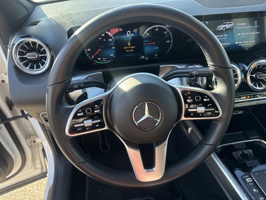 Used 2022 Mercedes-Benz EQB 350 4MATIC image 22