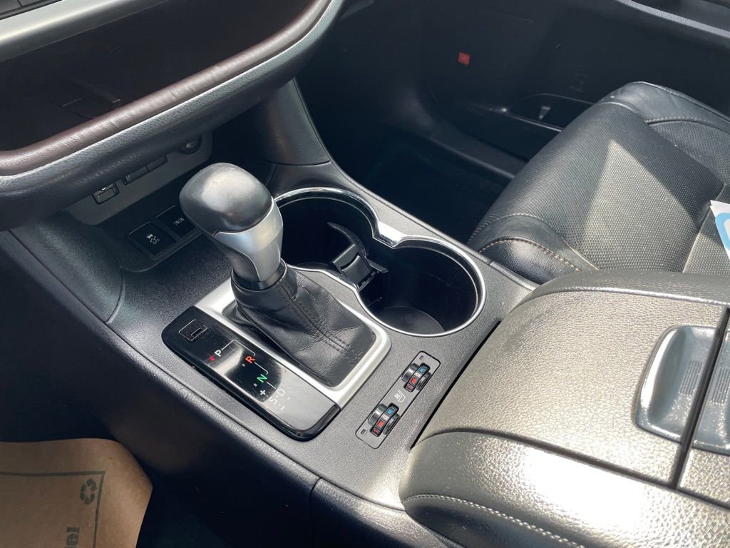 Used 2017 Toyota Highlander Limited Platinum AWD/4WD image 33