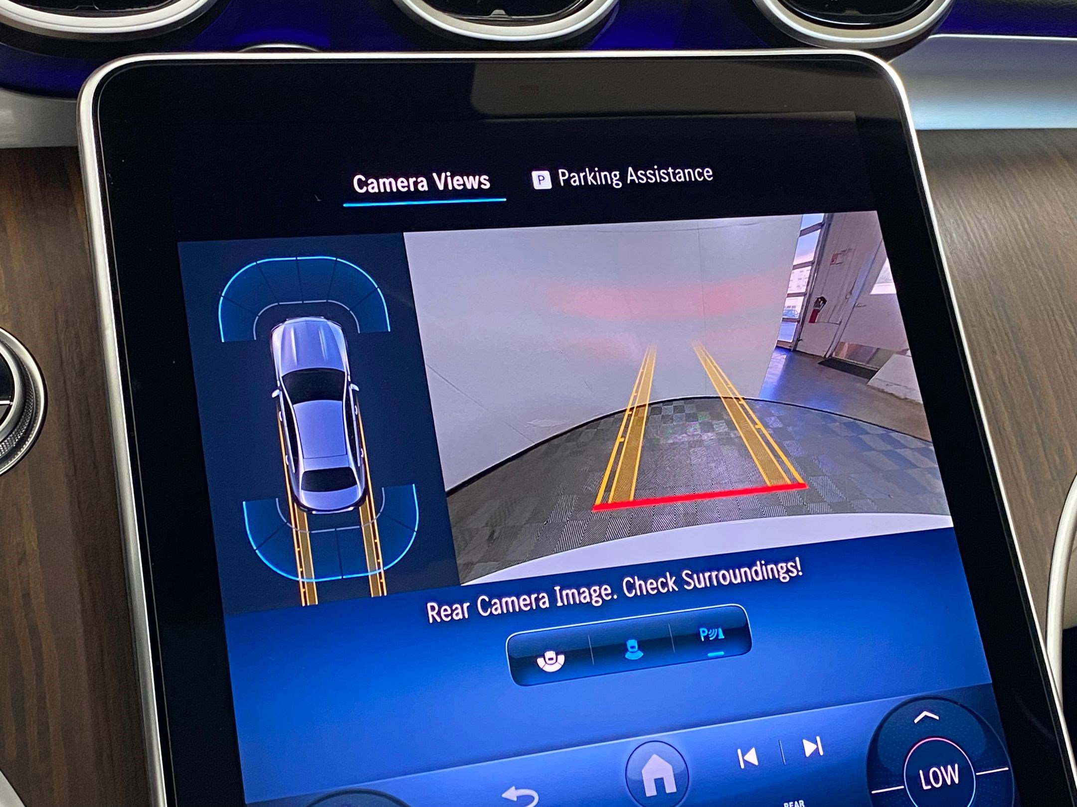 Used 2025 Mercedes-Benz C 300 4MATIC Sedan image 25