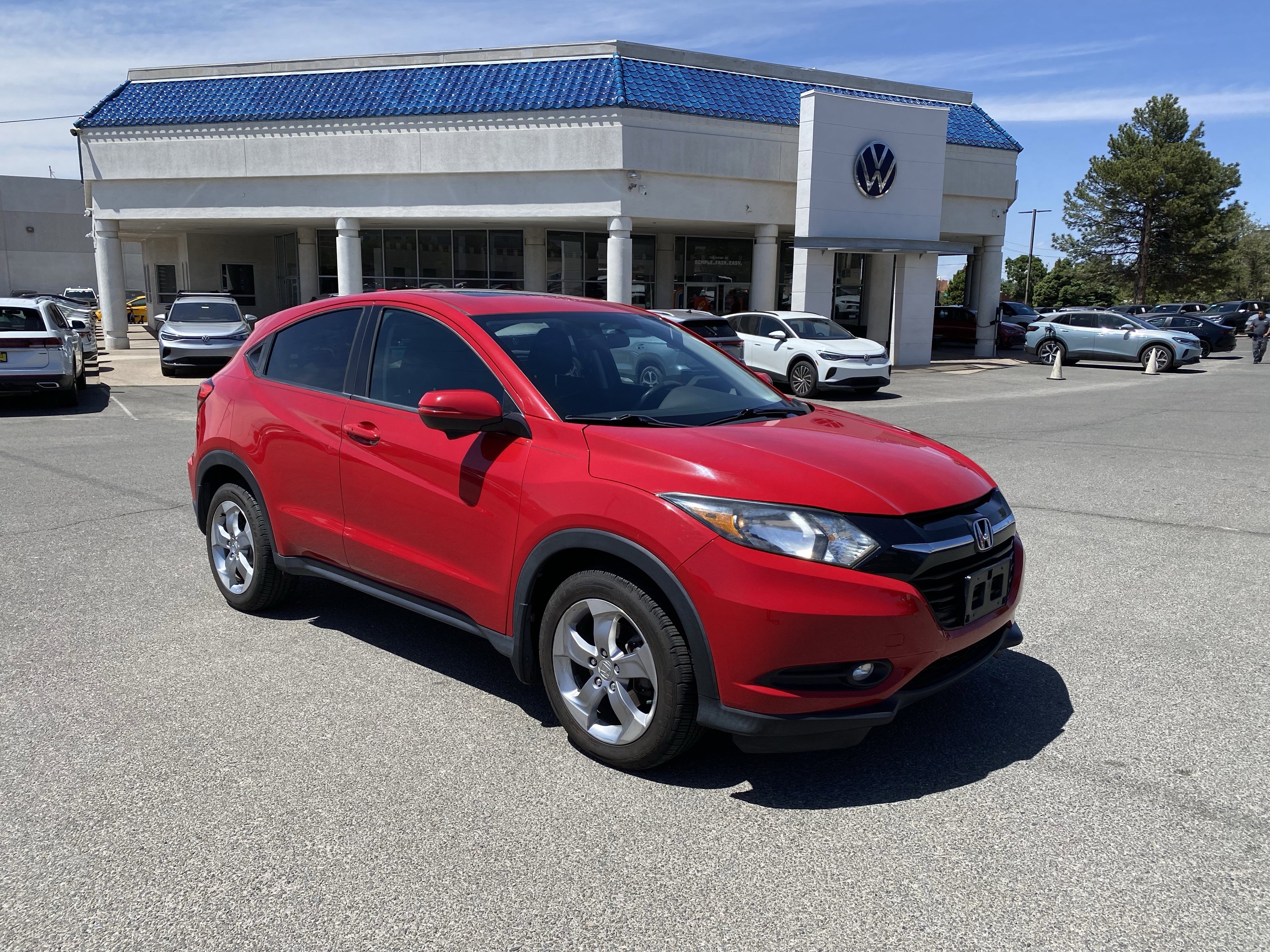 Used 2017 Honda HR-V EX image 2