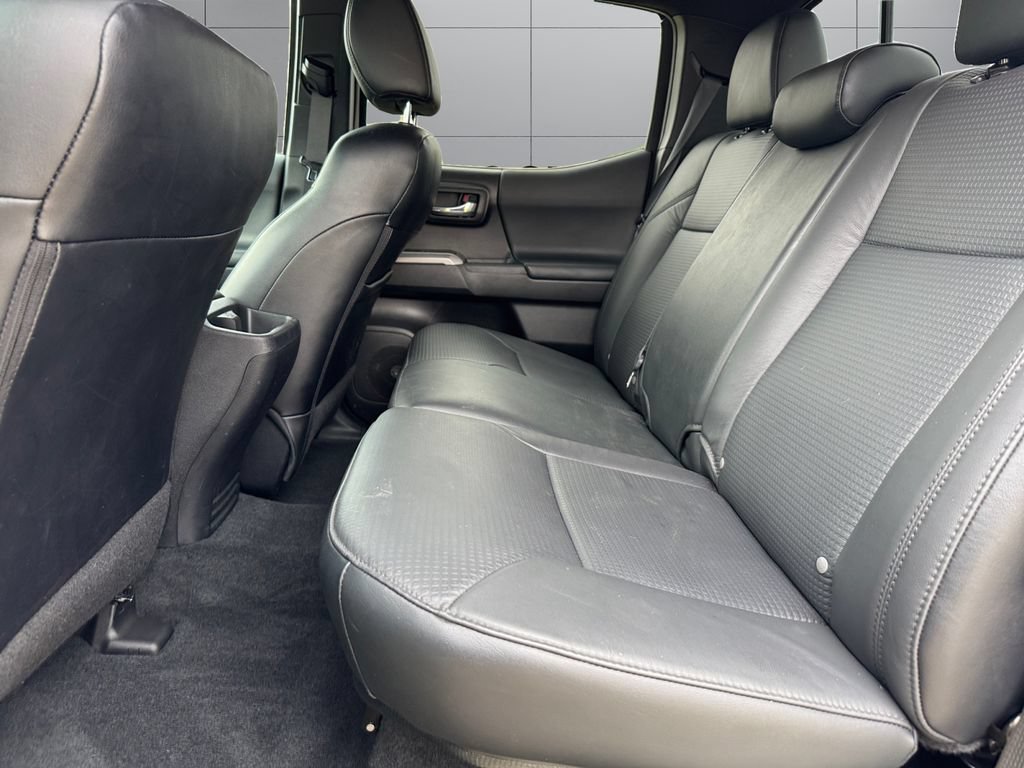 Certified 2022 Toyota Tacoma Limited AWD/4WD image 16