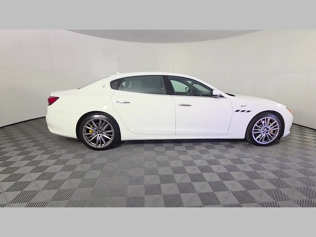 Used 2023 Maserati Quattroporte GT RWD image 35