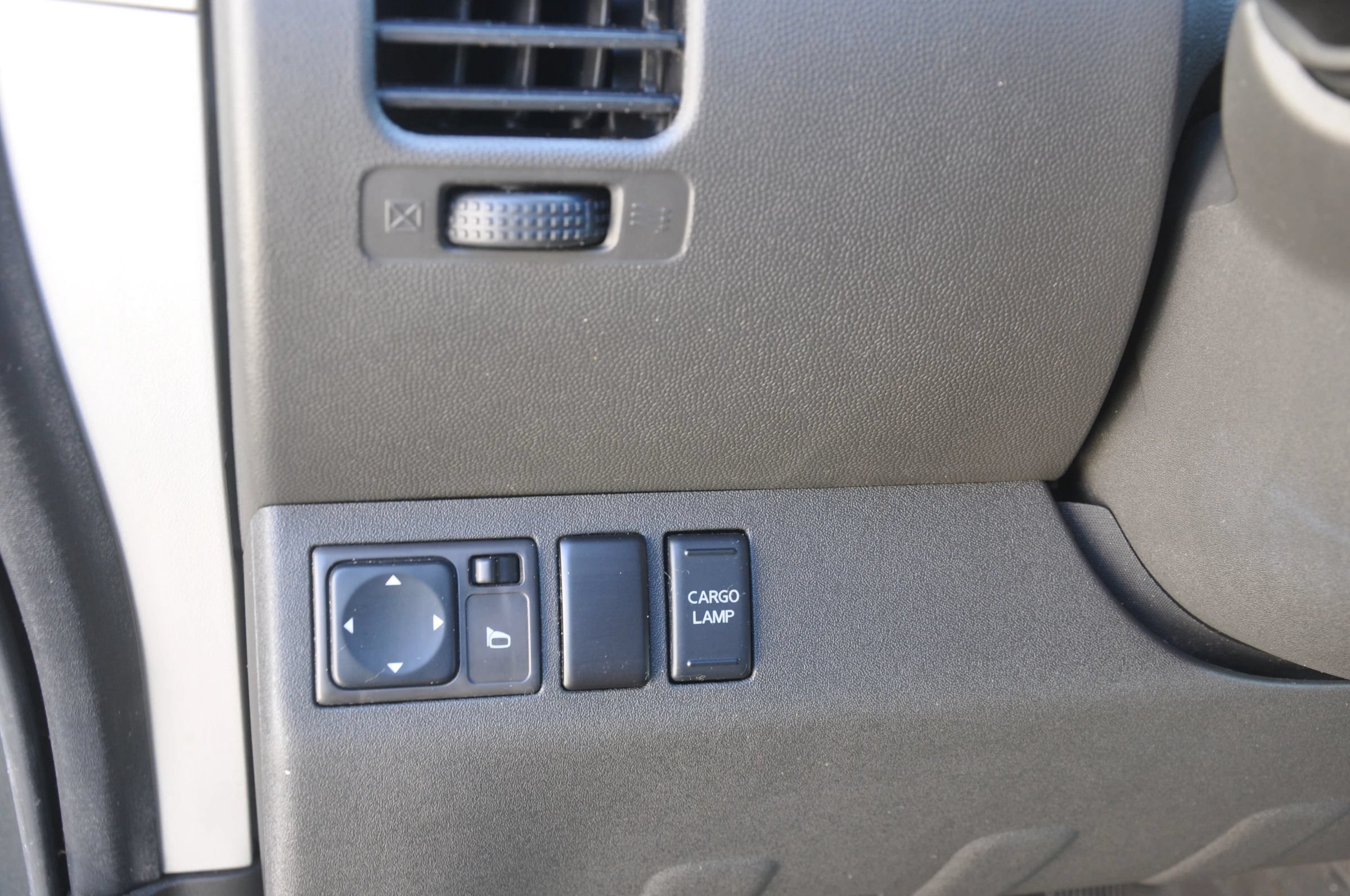 Used 2006 Nissan Frontier SE w/ (P01) Power Pkg RWD image 12
