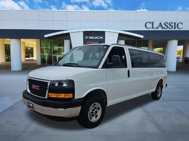 Used 2025 GMC Savana 3500 LT w/ LT Preferred Equipment Group RWD image 3