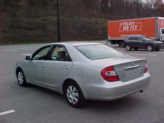 Used 2002 Toyota Camry LE w/ Pkg 2 FWD image 11