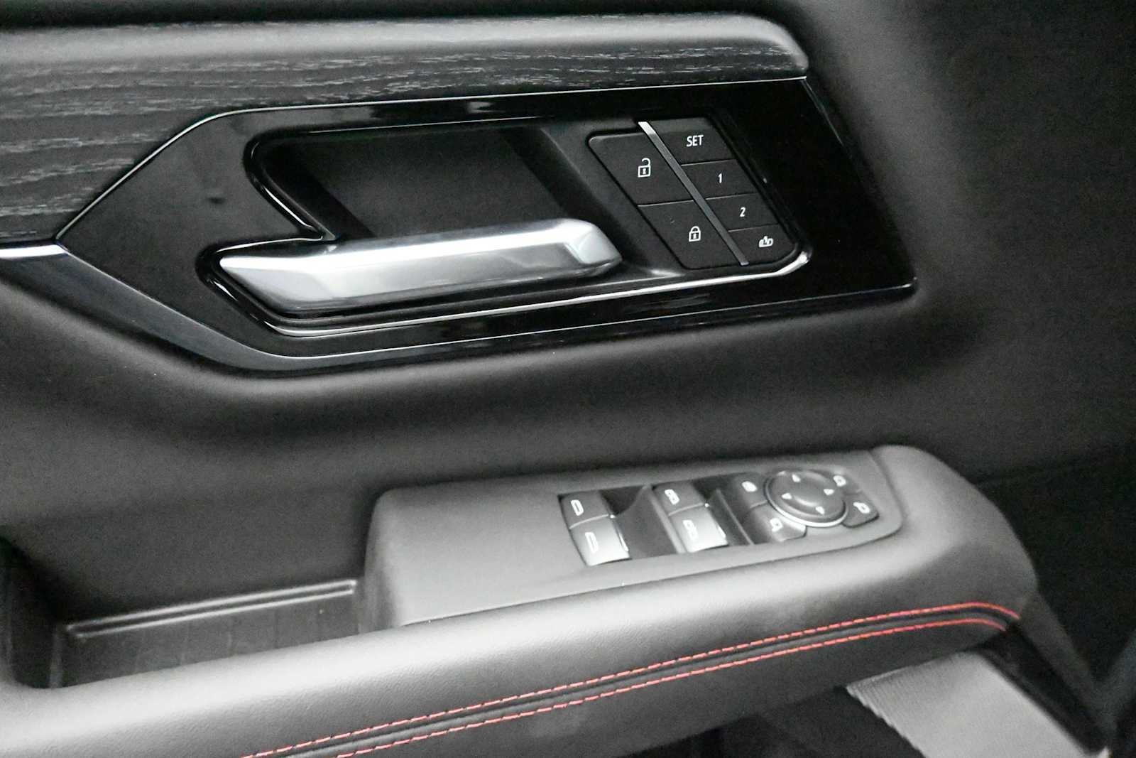 New 2026 GMC Yukon XL AT4 Ultimate w/ LPO, Floor Liner Package AWD/4WD image 10
