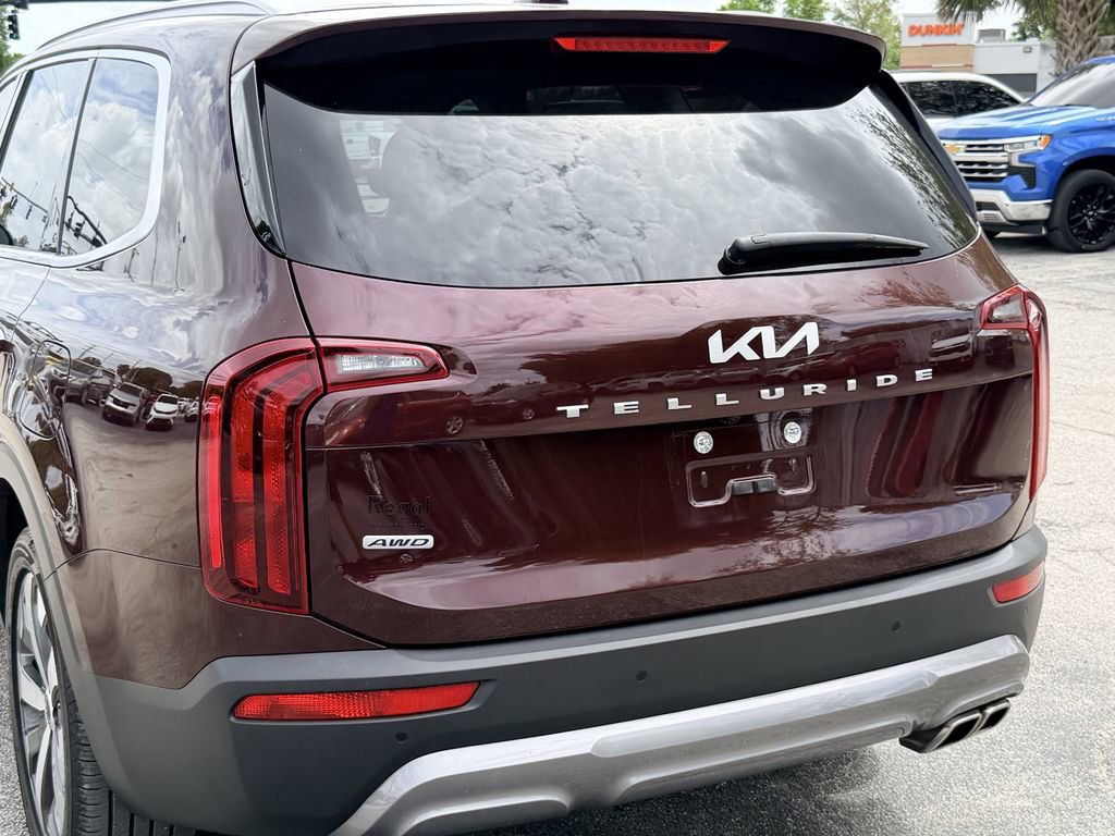 Certified 2022 Kia Telluride S image 11