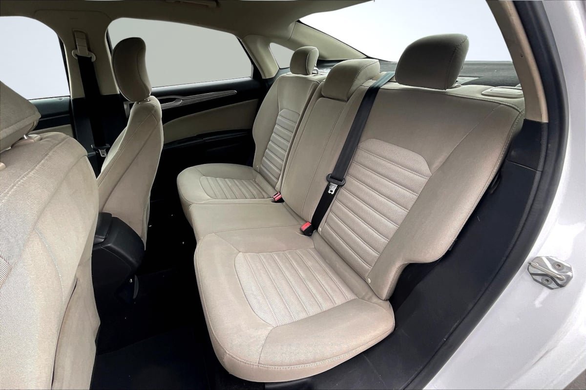 Used 2017 Ford Fusion S FWD image 26