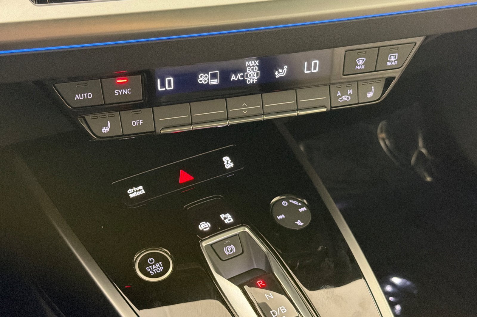 Certified 2023 Audi Q4 e-tron Premium Plus w/ Premium Plus AWD/4WD image 20