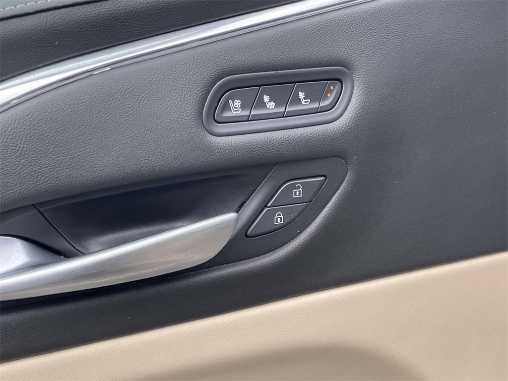 Used 2024 Cadillac Escalade Premium Luxury image 13