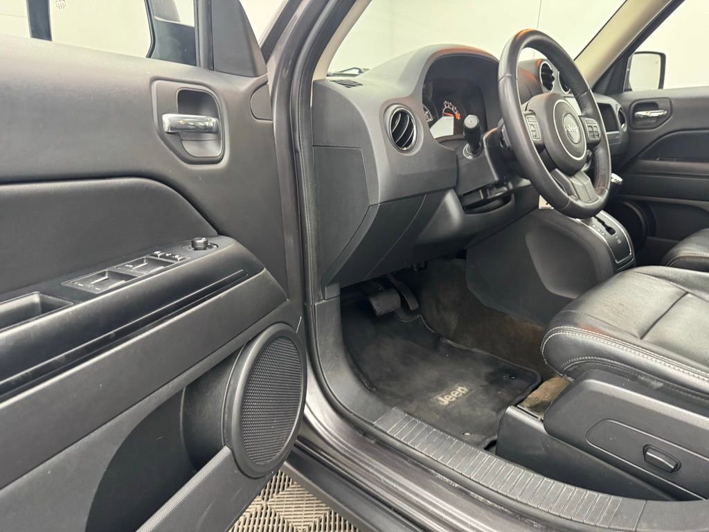 Used 2017 Jeep Patriot High Altitude image 15