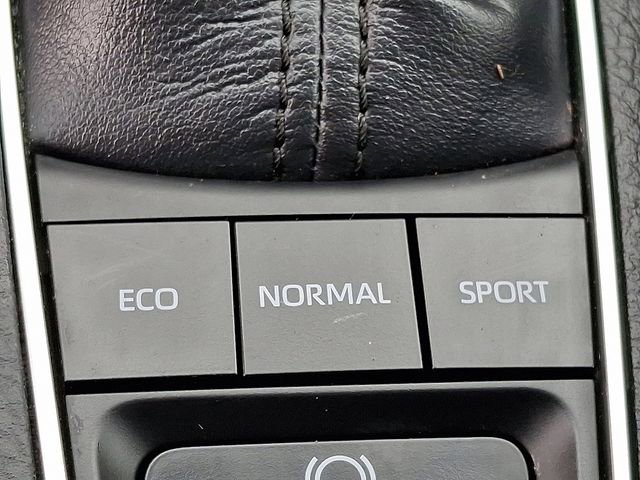 Used 2019 Toyota Avalon XSE w/ Protection Package FWD image 25