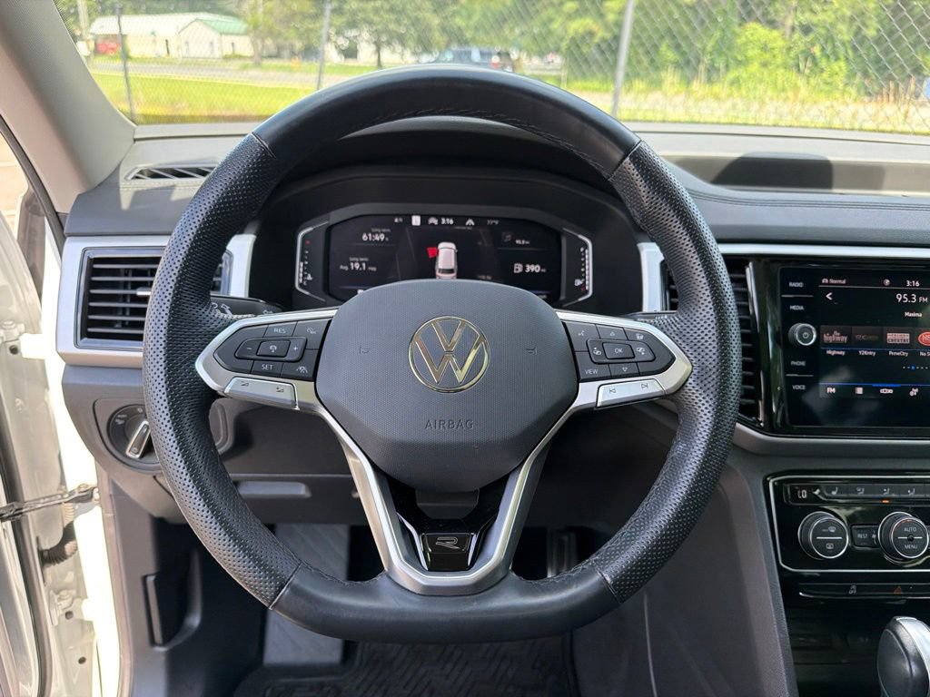 Used 2023 Volkswagen Atlas SEL R-Line AWD/4WD image 15