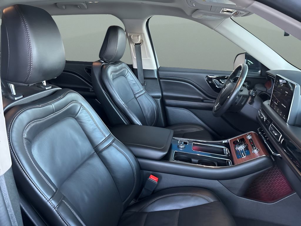 Used 2024 Lincoln Aviator Reserve image 31