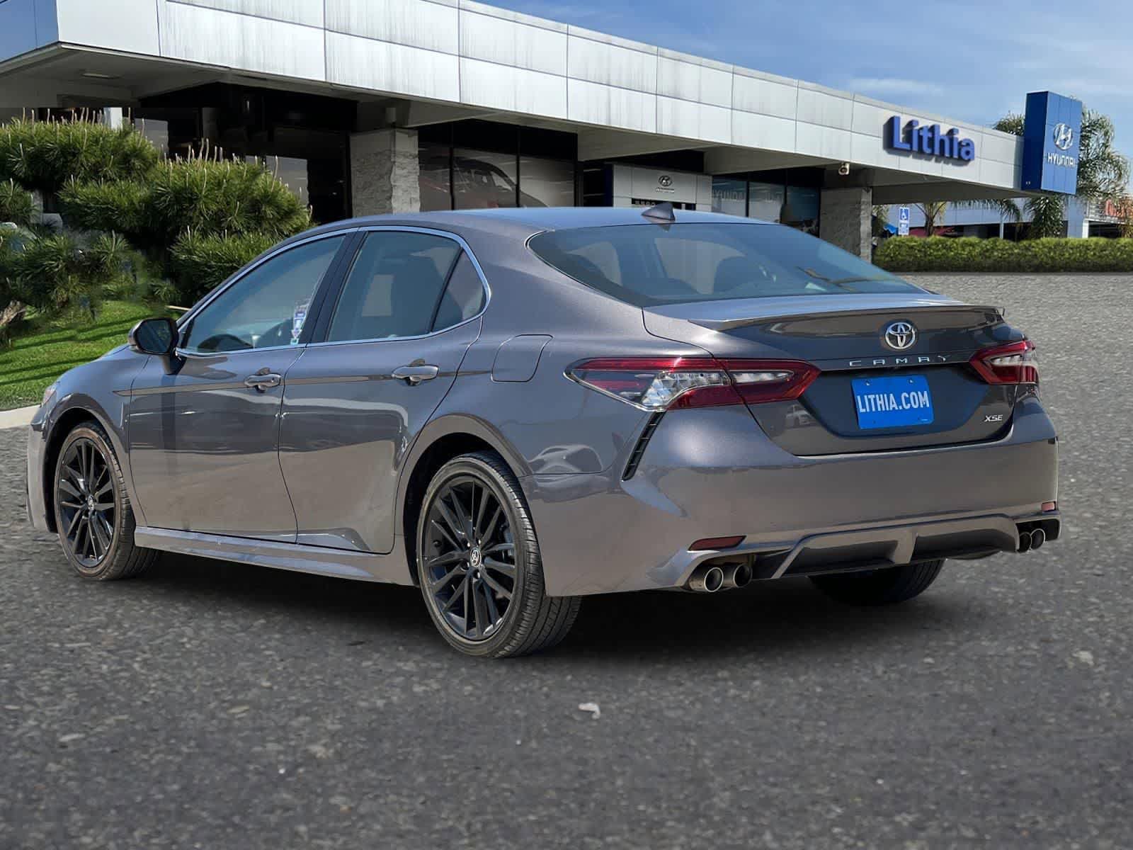 Used 2024 Toyota Camry XSE FWD image 7