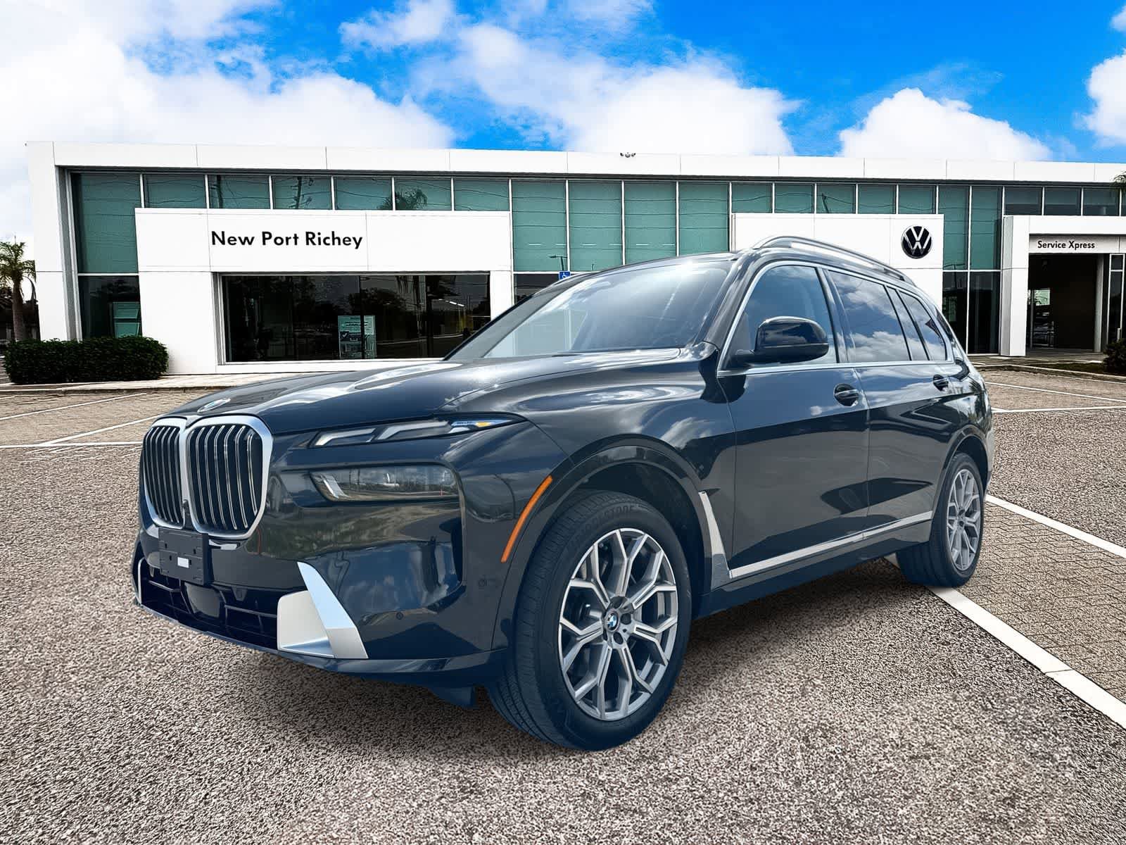 Used 2023 BMW X7 xDrive40i w/ Executive Package AWD/4WD image 2